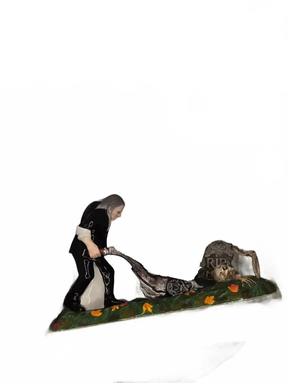 Dept. 56: A Gravely Haunting - 2009 - Snow Village MIB Halloween Decor Hallmark